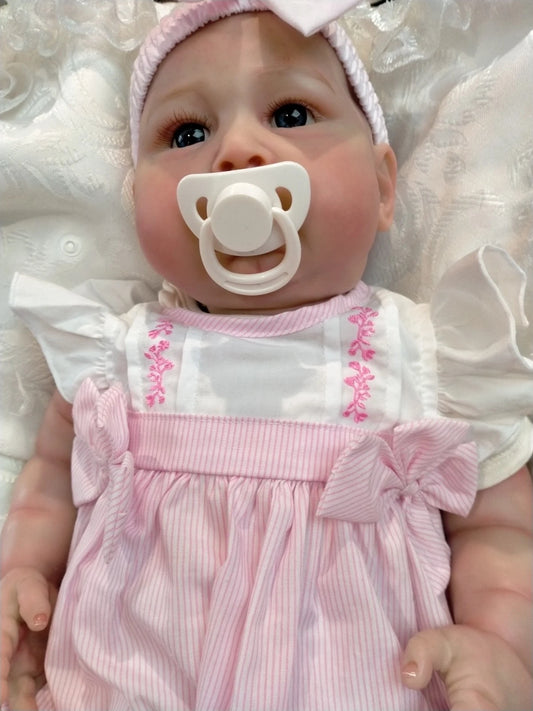 ANNIE Beautiful reborn doll girl. Nicely Weighted to 5.8lbs 2.6kgs 19" 48cm