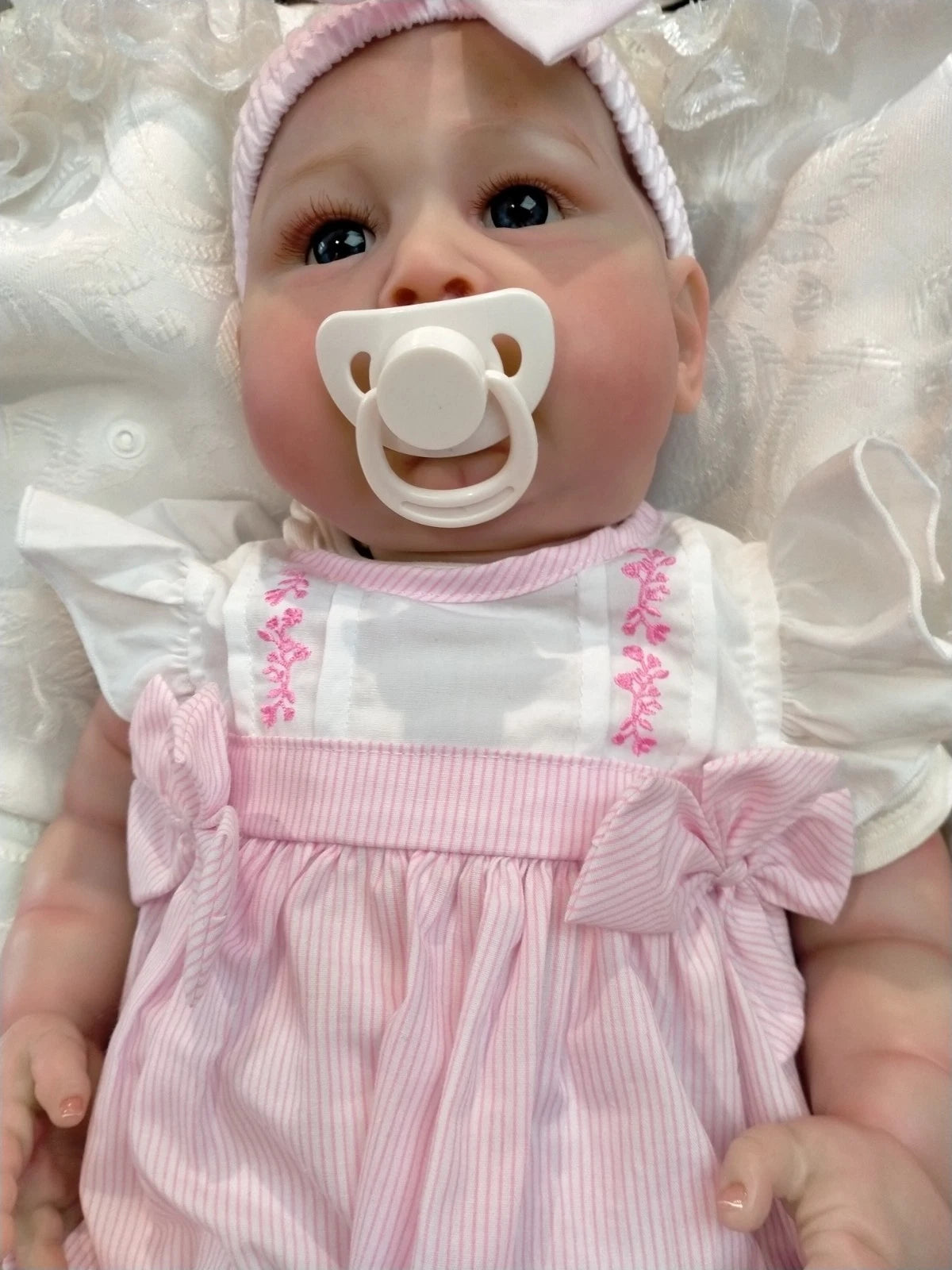 ANNIE Beautiful reborn doll girl. Nicely Weighted to 5.8lbs 2.6kgs 19" 48cm