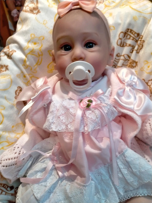 LYNDA By Andrea Ricello reborn doll girl. Weighted to 6.2lbs 2.8kgs 20" 51cm