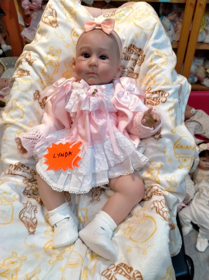 LYNDA By Andrea Ricello reborn doll girl. Weighted to 6.2lbs 2.8kgs 20" 51cm