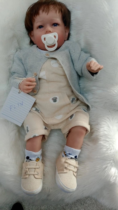 FLYN Cute reborn Doll boy Professionally weighted to 7.6 lbs 22" 56cm