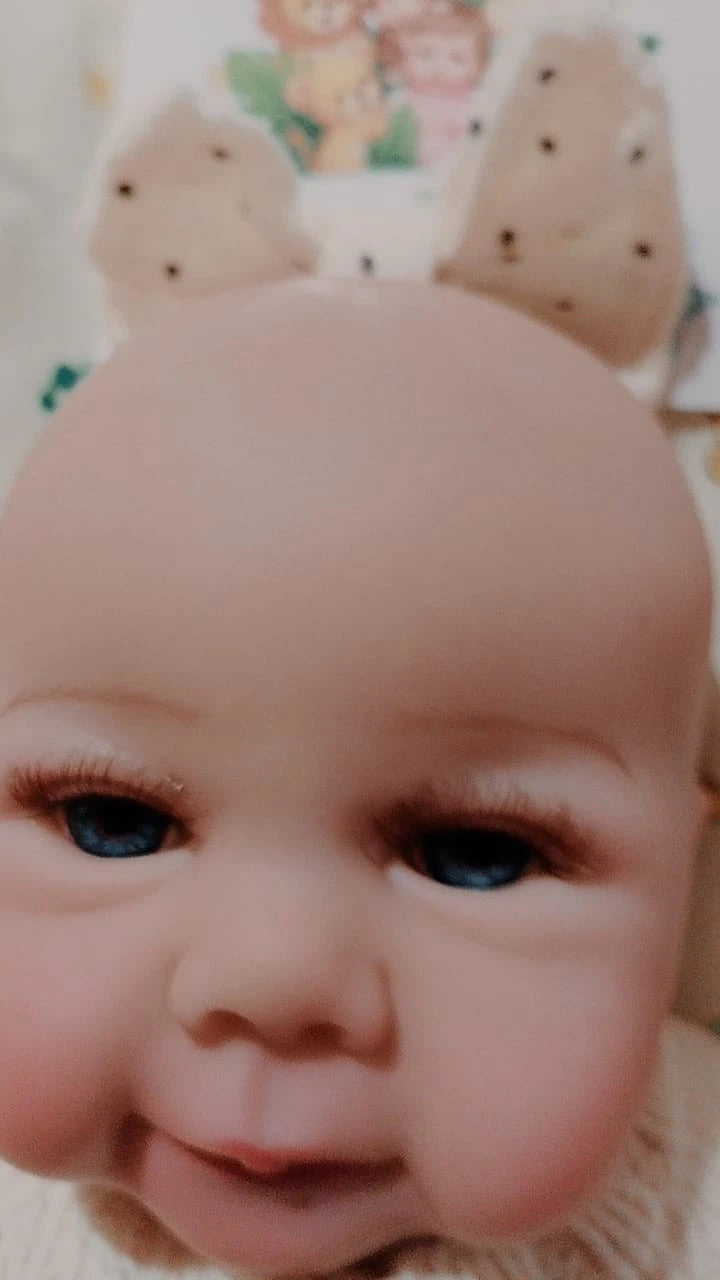 PAULA Reborn doll girl. Professionally weighted to 4.7lbs 2.1kgs 19" 48cm