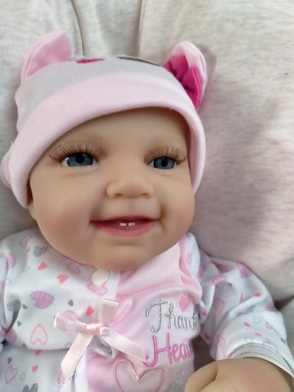 SCARLET Beautiful reborn doll Girl. Nicely Weighted to 5lbs 2.3kgs 17" 43cm - Default Title