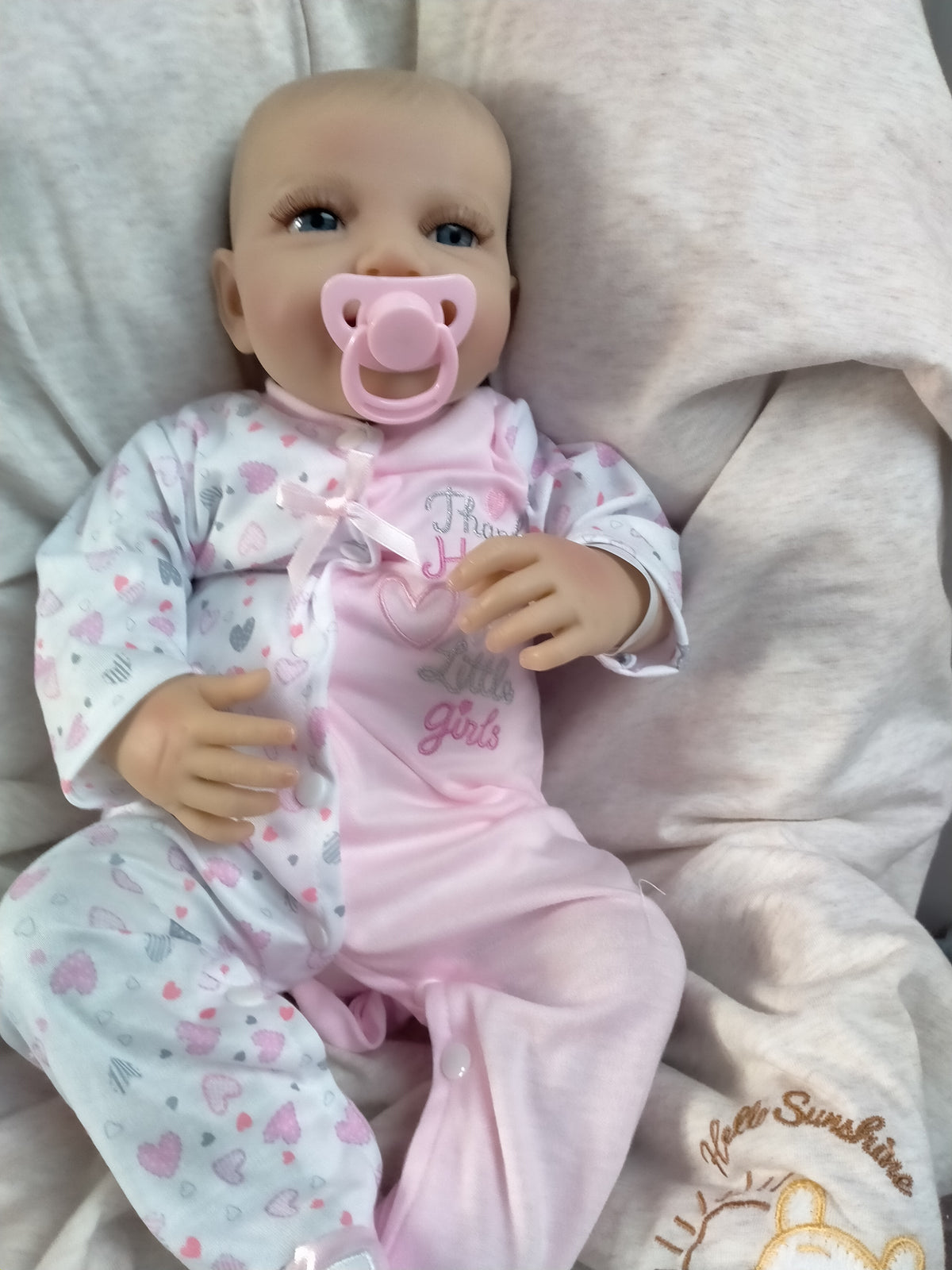 SCARLET Beautiful reborn doll Girl. Nicely Weighted to 5lbs 2.3kgs 17" 43cm - Default Title