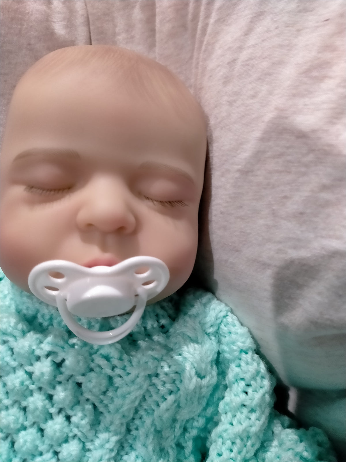 JONNY Loveable reborn doll Boy. Nicely Weighted to 4.5lbs 2kgs 16" 41cm