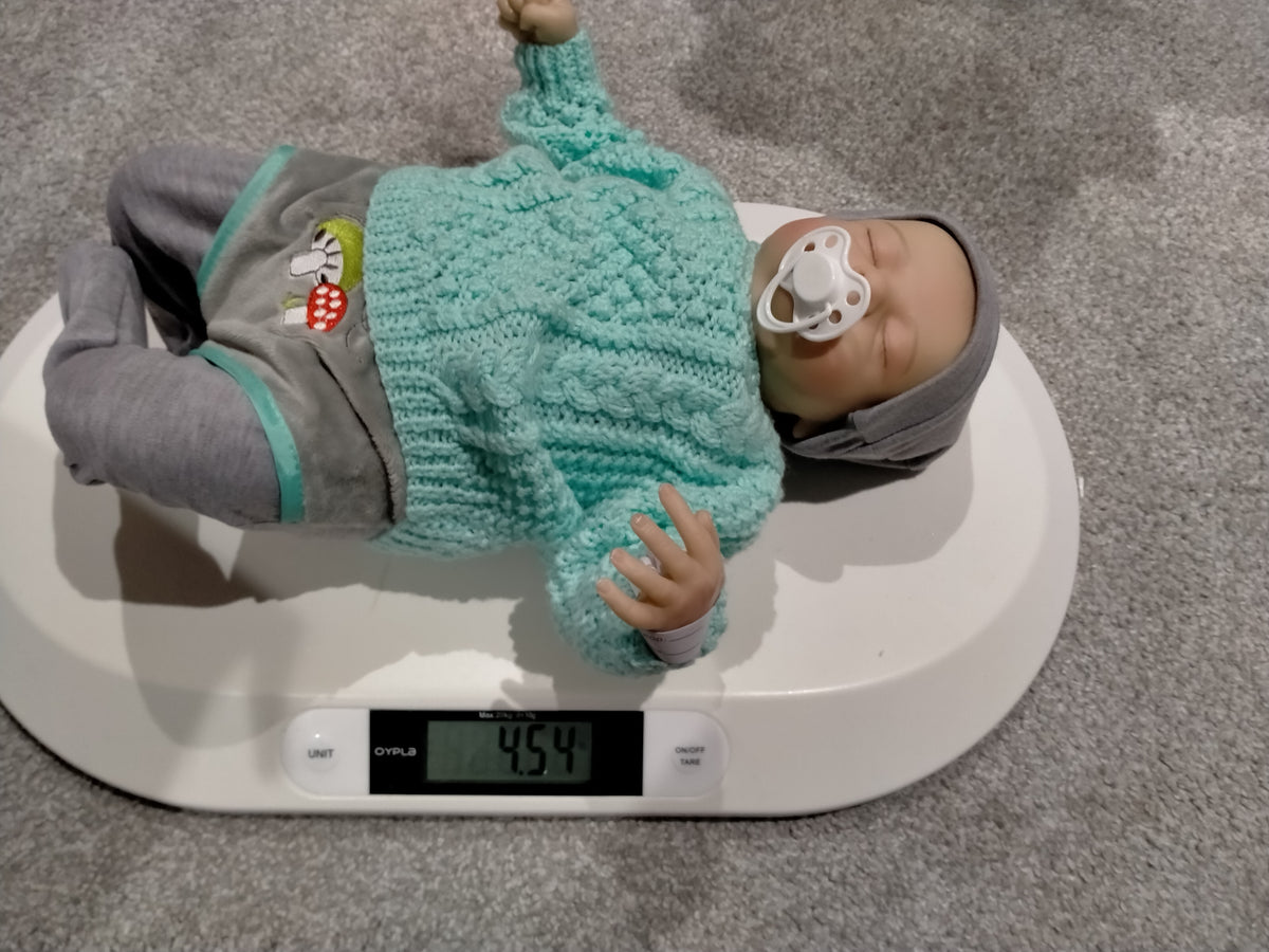 JONNY Loveable reborn doll Boy. Nicely Weighted to 4.5lbs 2kgs 16" 41cm