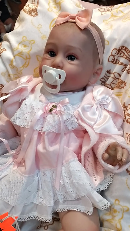 LYNDA By Andrea Ricello reborn doll girl. Weighted to 6.2lbs 2.8kgs 20" 51cm